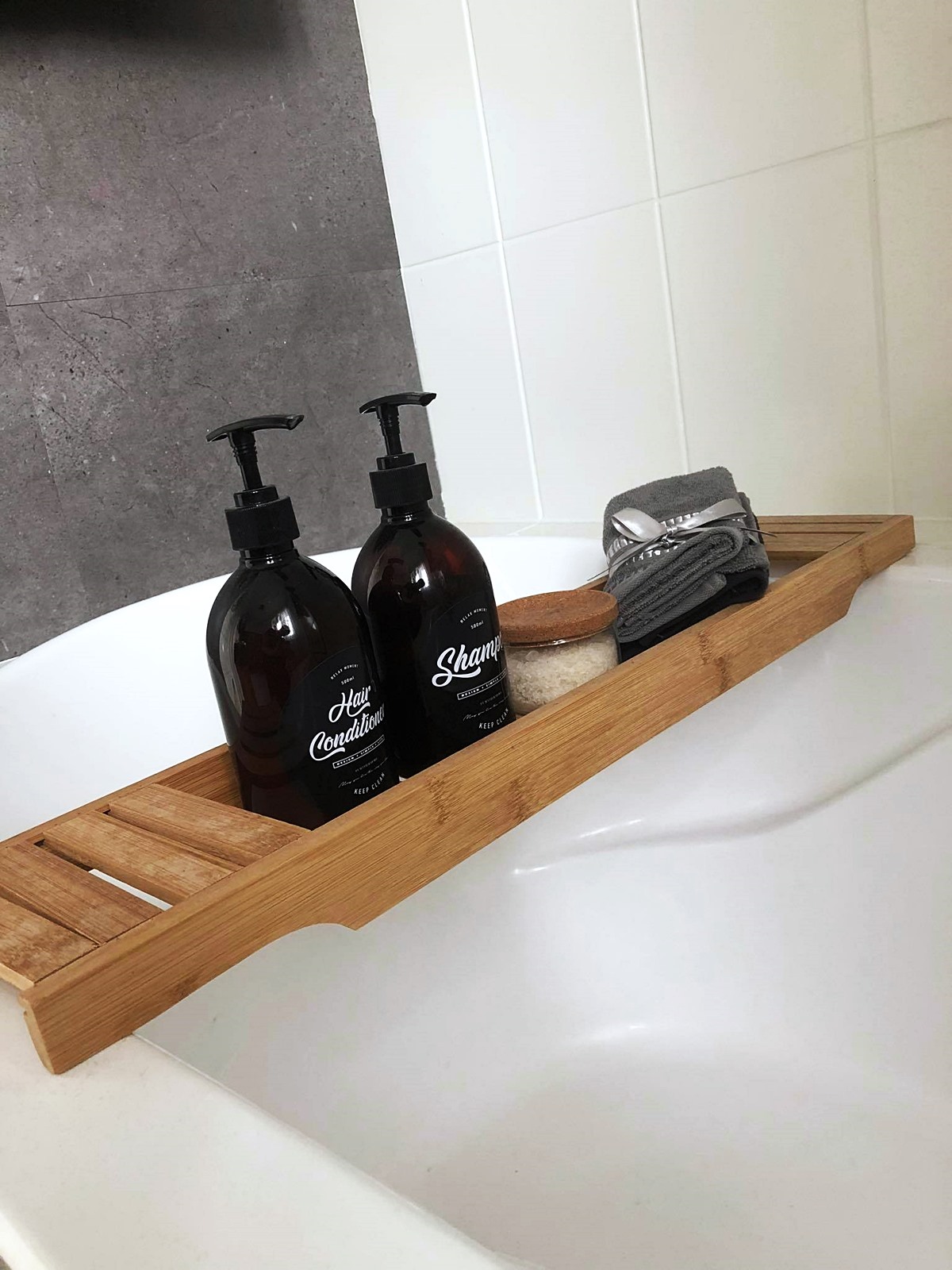 drewniana deska w łazience